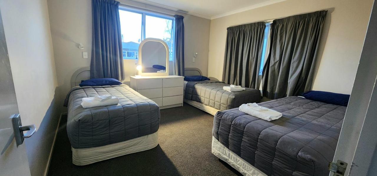 Acorn Estate Motel Masterton Bagian luar foto