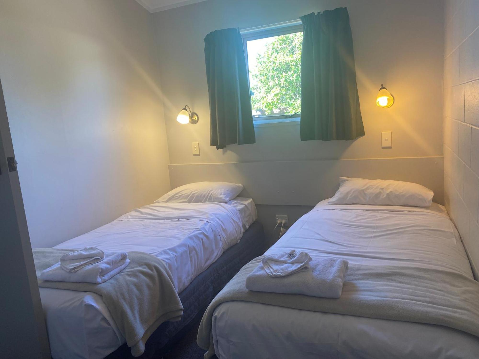 Acorn Estate Motel Masterton Bagian luar foto