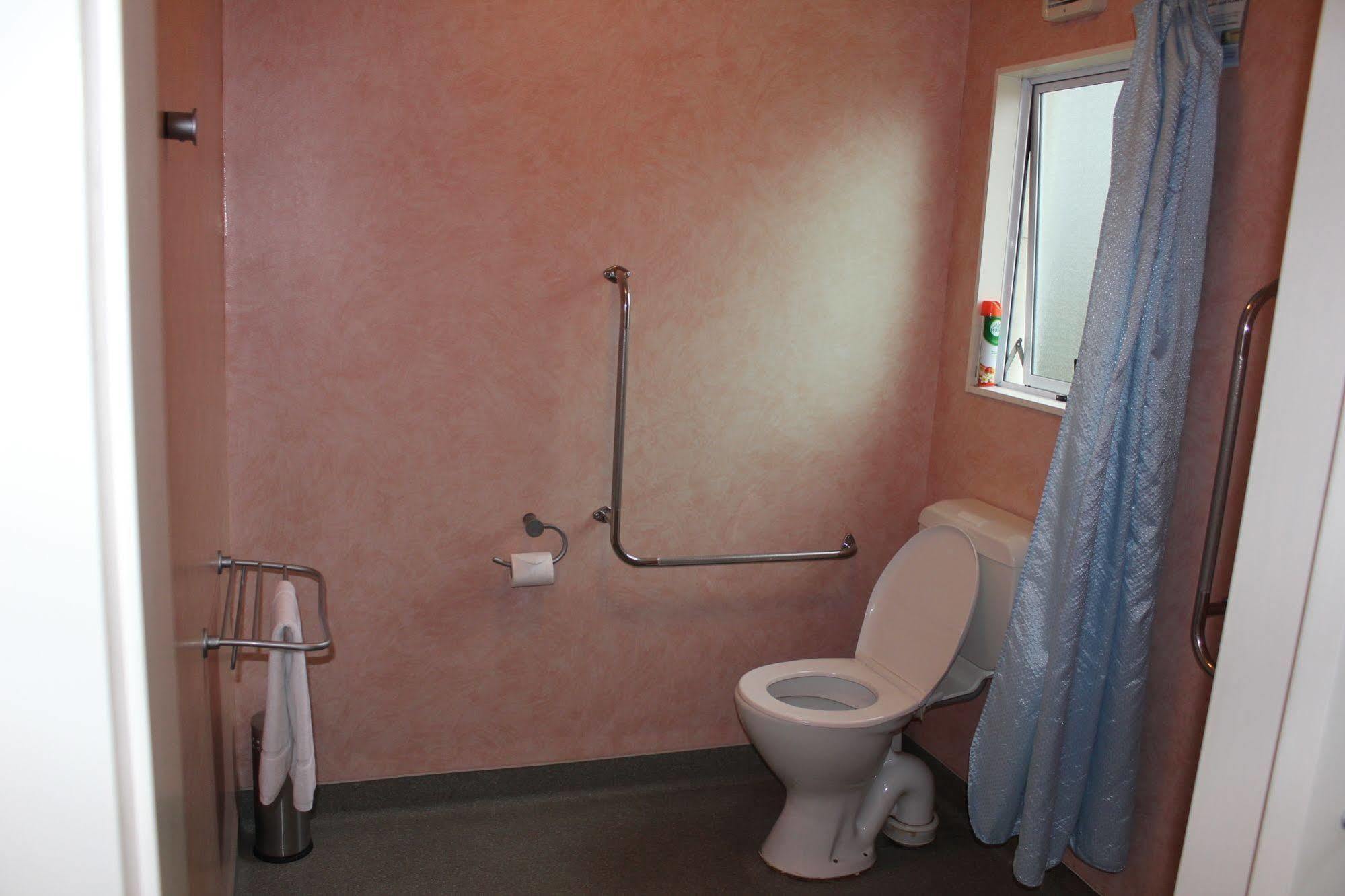 Acorn Estate Motel Masterton Bagian luar foto